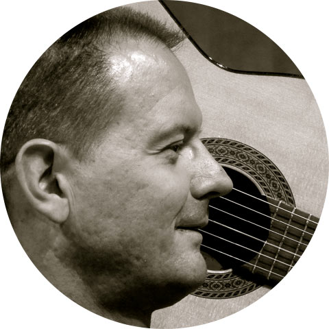 Alex Komodore, Guitar